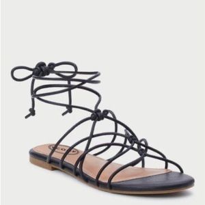 Strappy tie around the ankle flat sandals